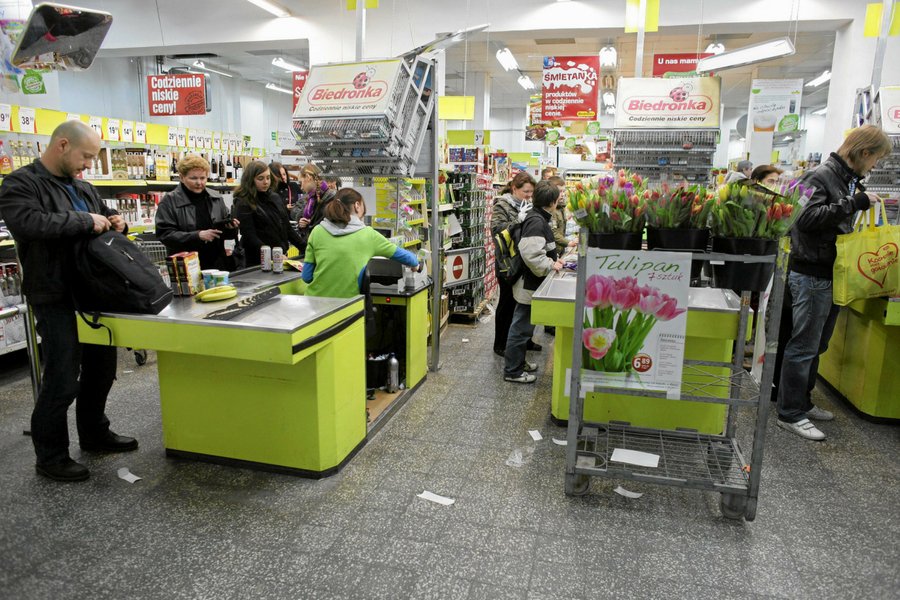 Sieć Biedronka będzie tworzyć stanowiska o zakresie obowiązków dostosowanym do osób starszych.