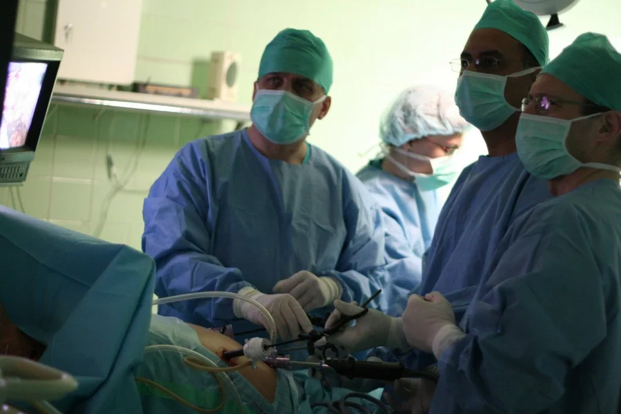 Operacja w krakowskiej Katedrze Kliniki Chirurgii.