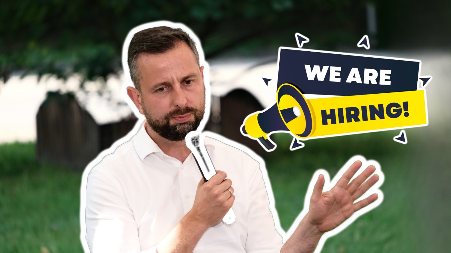 MON poszukuje specjalistów do wojska. Lista zawodów pokazuje nową rzeczywistość armii Kosiniak-Kamysz z mikrofonem, Minister Obrony Narodowej. Obok megafon i napis We Are Hiring.