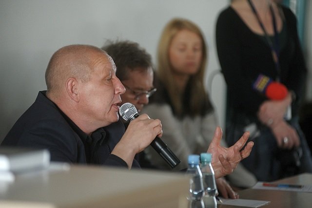 Jasnowidze to przedsiębiorcy, nie powinni pomagać policji - uważa znany kryminolog. Na zdjęciu Krzysztof Jackowski, znany jasnowidz z Człuchowa