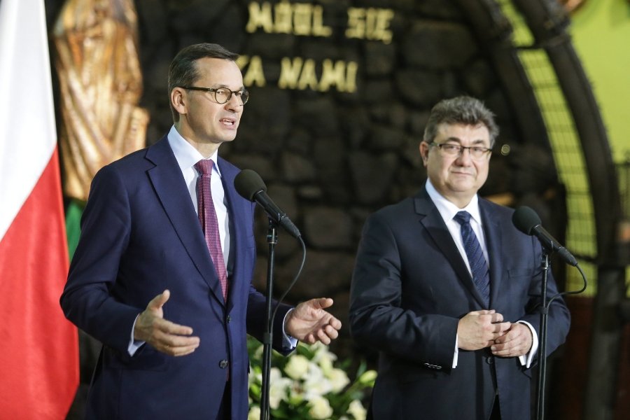 Rząd Mateusza Morawieckiego zapowiada, że zmiany w przepisach o PIT, CIT i ordynacji podatkowej uproszczą i uszczelnią system podatkowy.