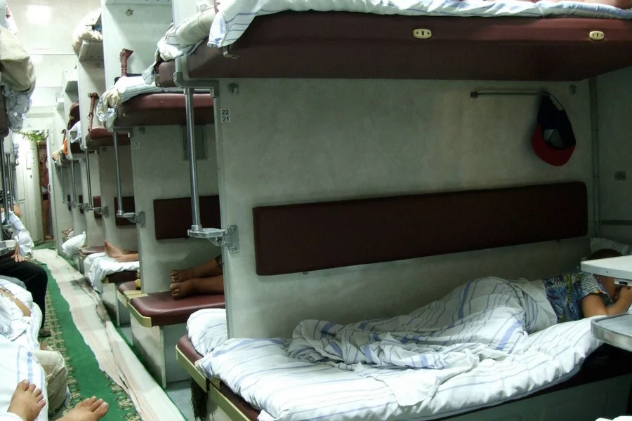 Plackarta - otwarty wagon, których jeszcze wiele jeździ po ukraińskich torach.
