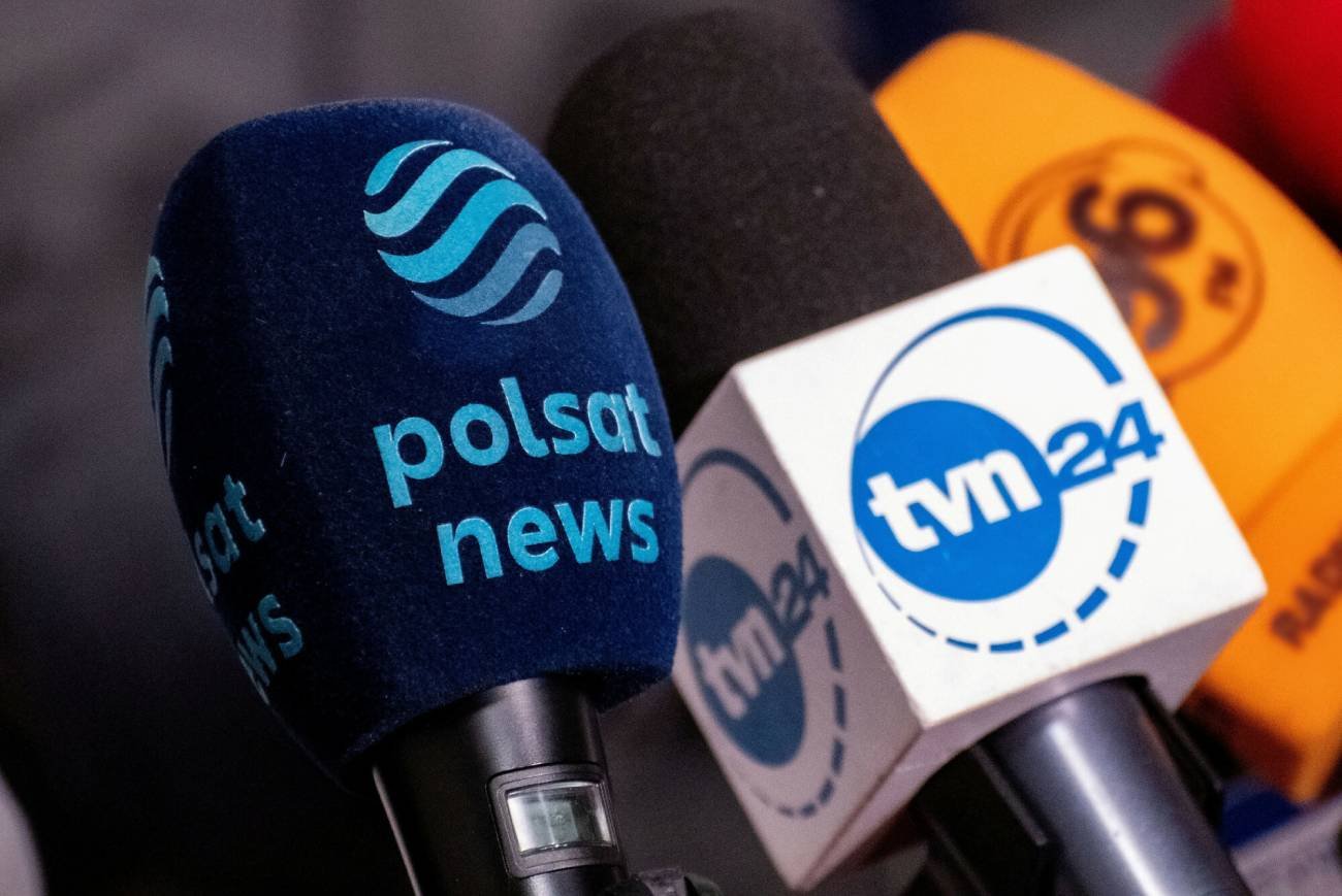 Mikrofony Polsat i TVN.