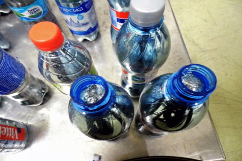 Polscy celnicy zapobiegli przemytowi 54 kg rzadkiego pierwiastka do Polski.