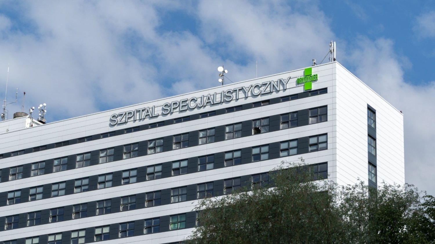 Bunkier pod szpitalem. W Krakowie wkopią się pod parking. Szpital Specjalistyczny im. Ludwika Rydygiera w Krakowie.