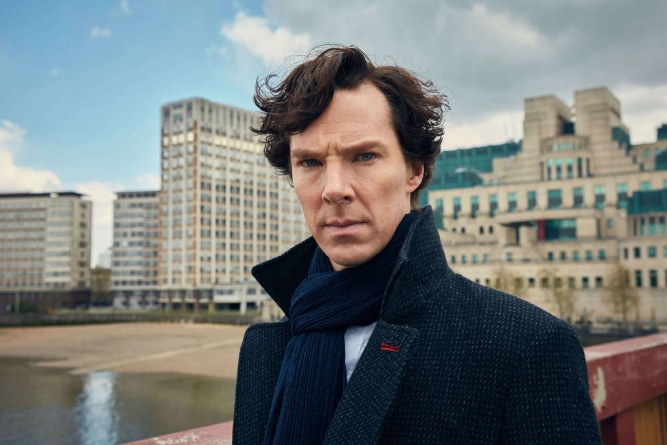 Benedict Cumberbatch jako detektyw Sherlock Holmes