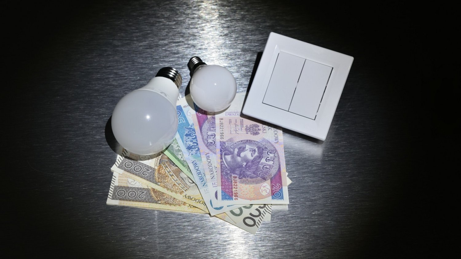 Te sposoby pozwolą ci sporo zaoszczędzić na rachunkach