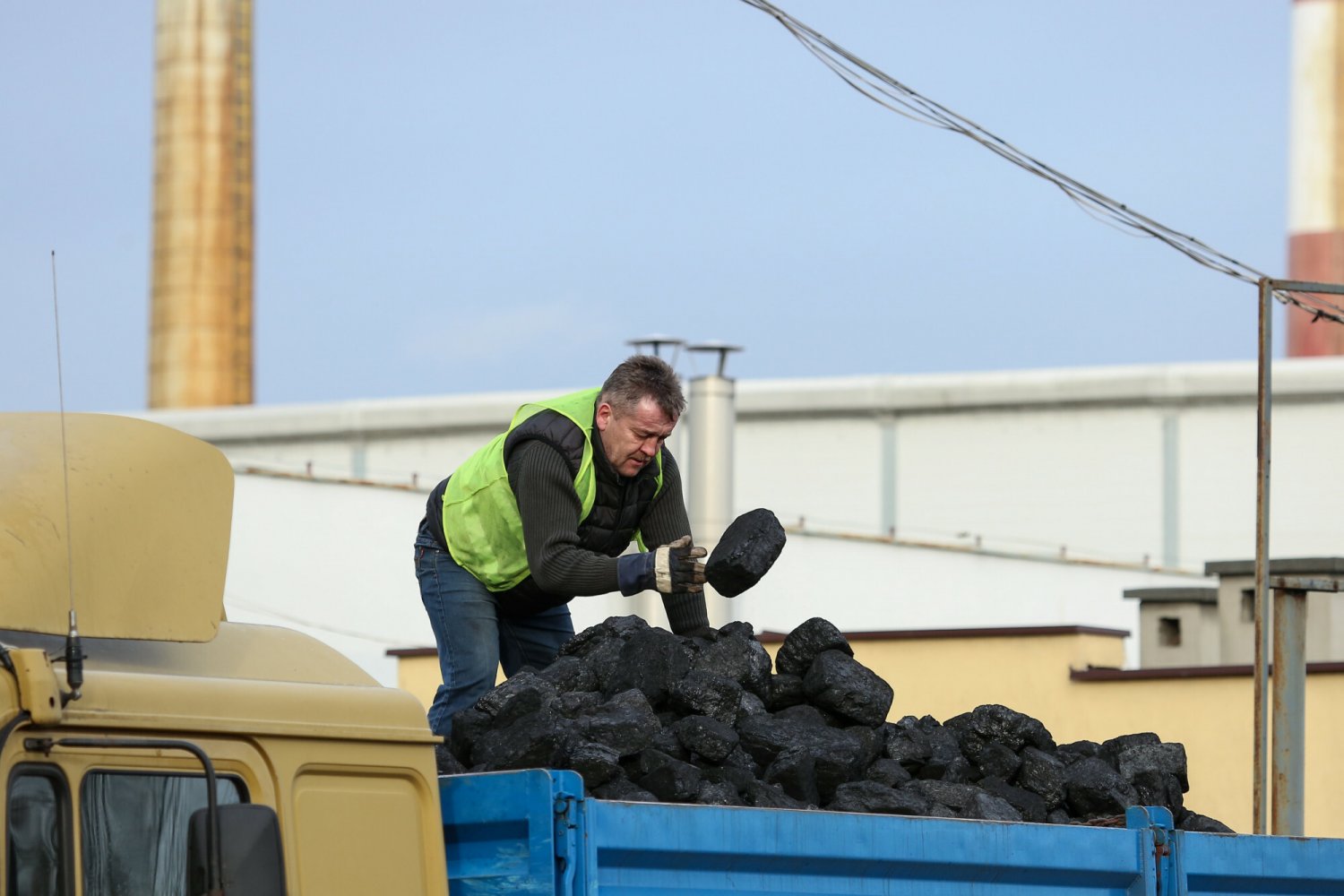 Wniosek o wypłatę 3 tys. zł przysługuje gospodarstwom domowym ogrzewanym węglem kamiennym