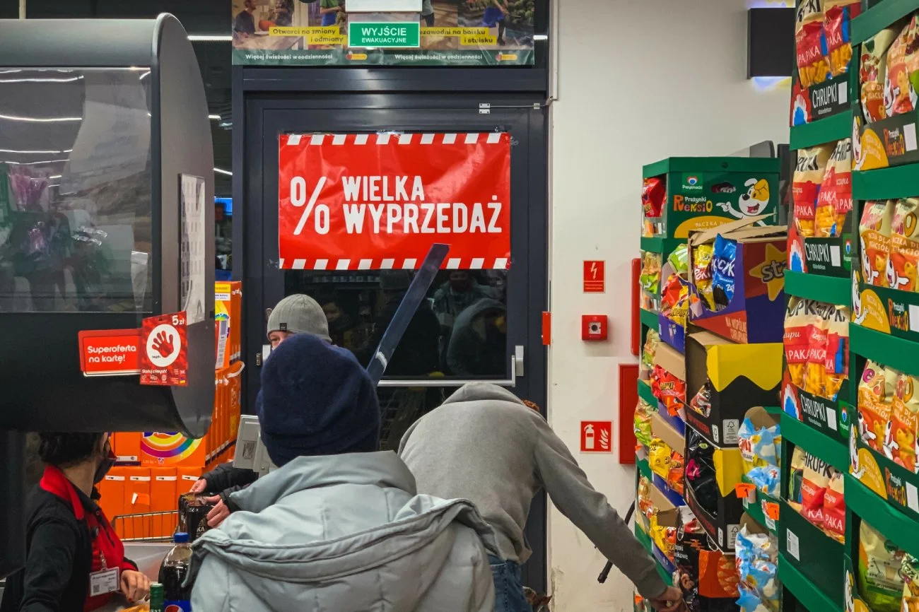 Internauci narzekają na ceny Lay's i napojów Pepsi w Biedronce. Internauci narzekają na ceny Lay's i napojów Pepsi w Biedronce.