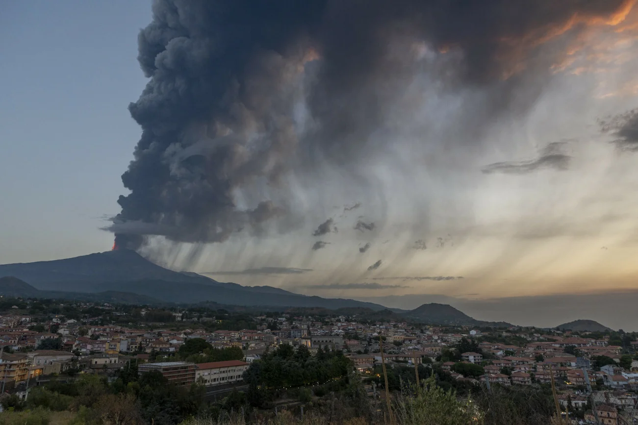 Wybuch wulkanu Etna sparaliżował lotnisko w Katanii