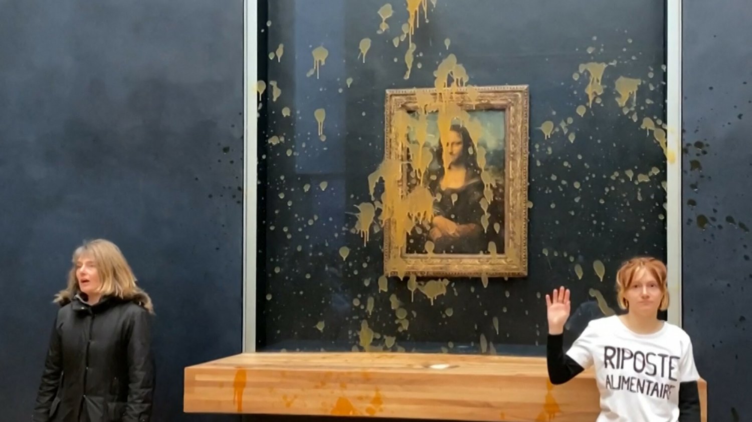 Aktywistki chciały zniszczyć obraz "Mona Lisa"