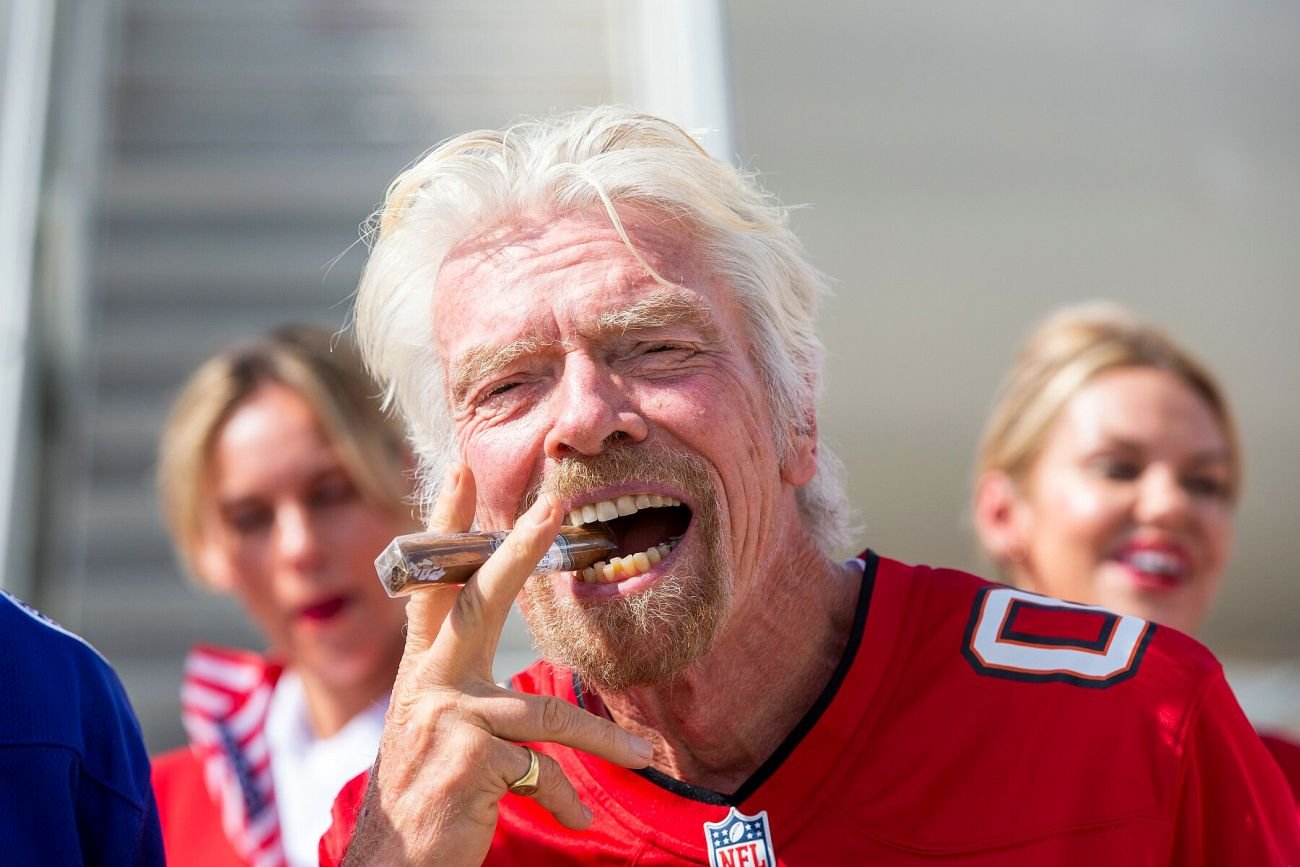 Sir Richard Branson wypada z kosmicznego wyścigu miliarderów. Jego Virgin Orbit ogłasza upadłość.