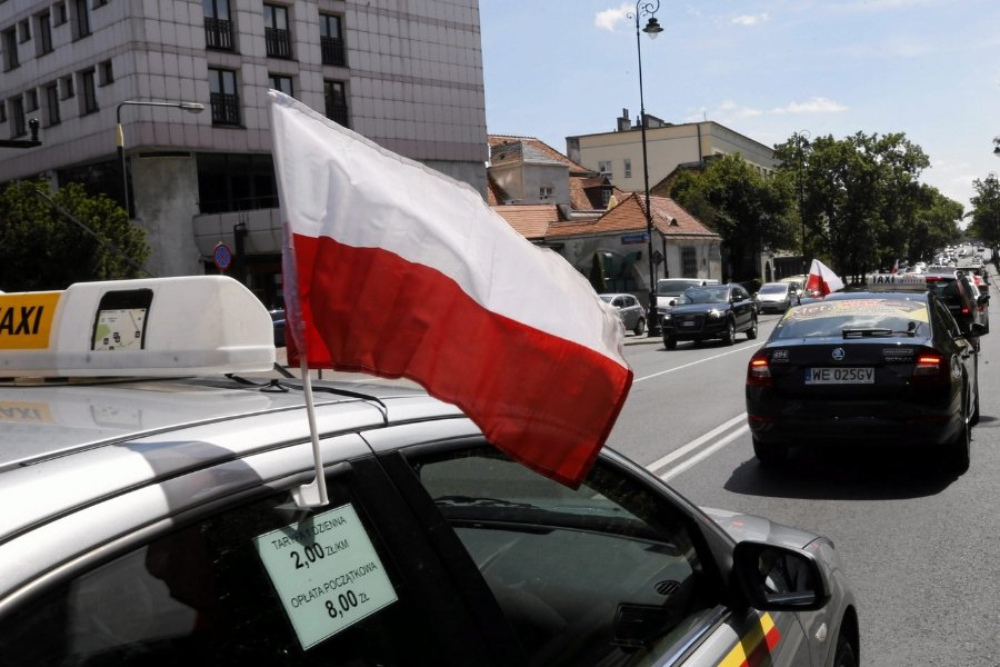 Ubiegłoroczny protest taksówkarzy przeciwko działalności Ubera w Polsce.