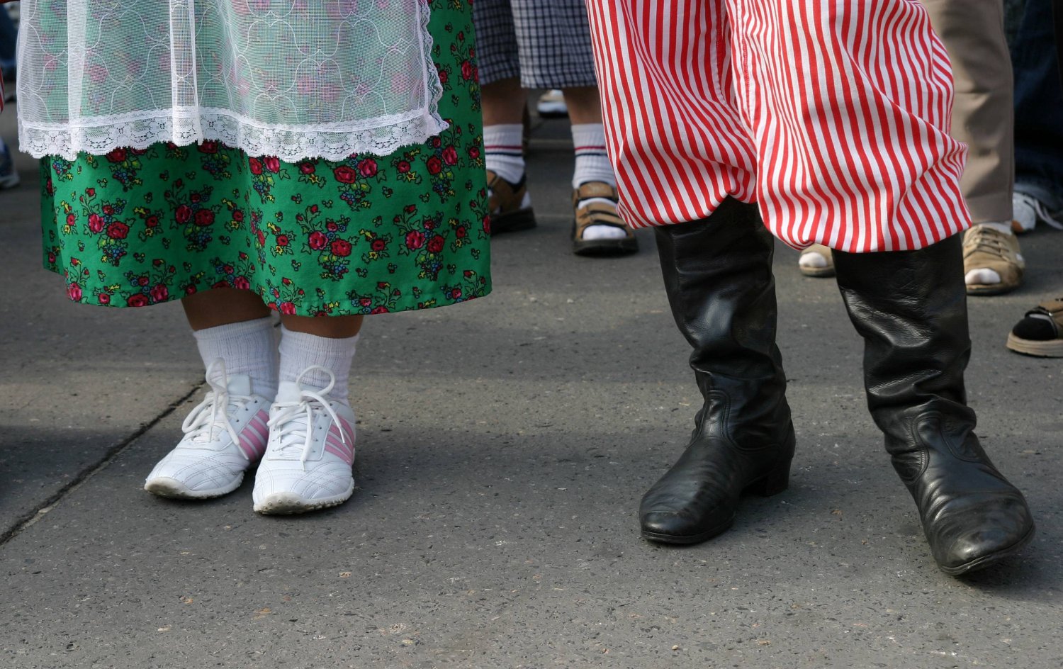 Niby wszyscy mówimy po Polsku, lecz w różnych częściach naszego kraju występują odmienne określenia na te same produkty.