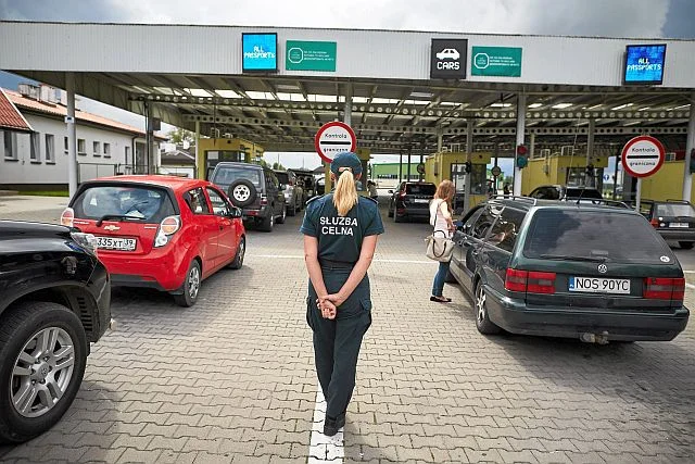 Jeśli planujesz zakup jakiejś egzotycznej pamiątki, upewnij się, że możesz ją bez problemów wwieźć do kraju
