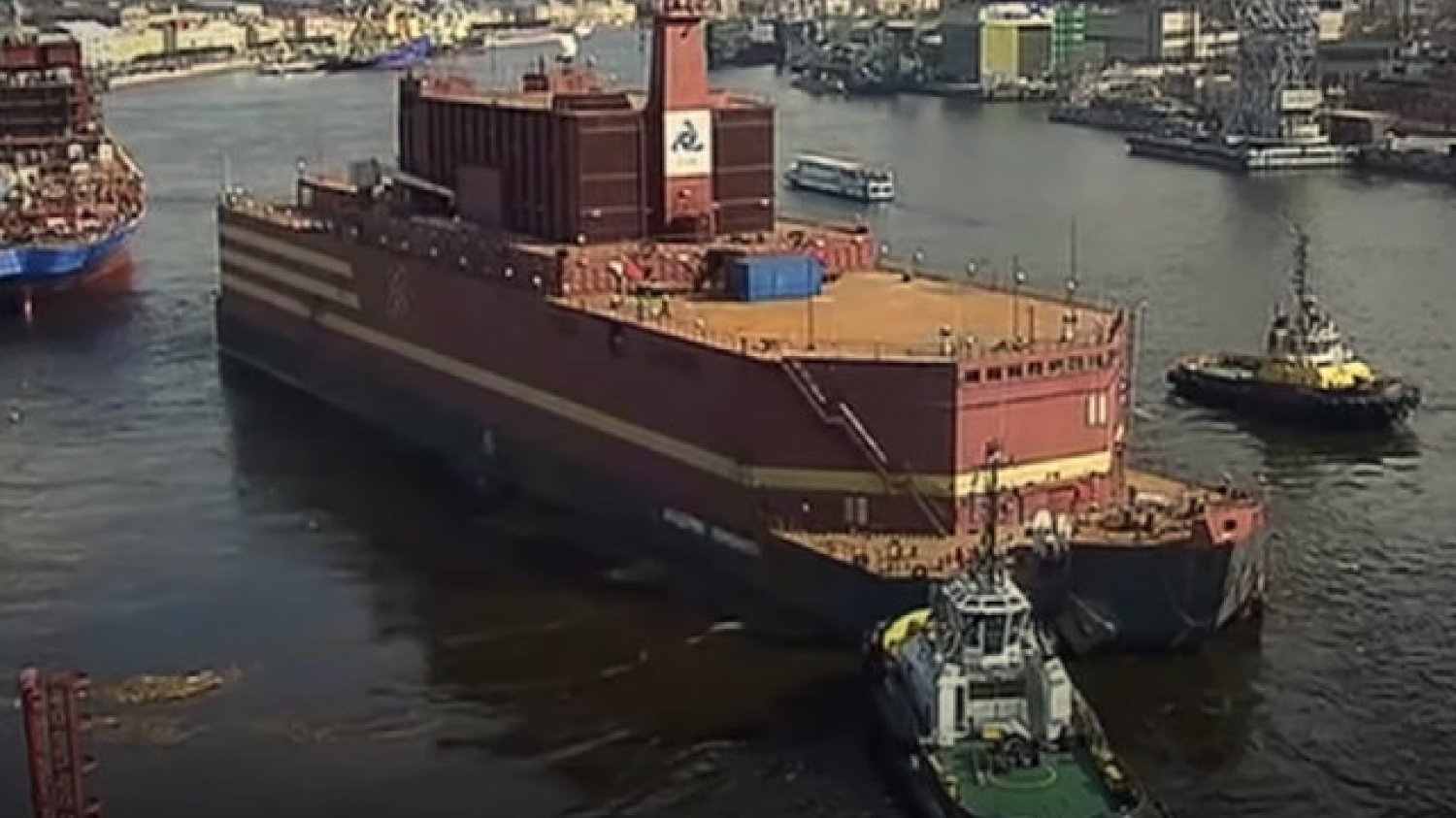 Elektrownia jądrowa o wdzięcznej nazwie „Akademik Łomonosow” wypłynęła wczoraj z Petersburga i zmierza w kierunku położonego kilkaset kilometrów na północ Murmańska