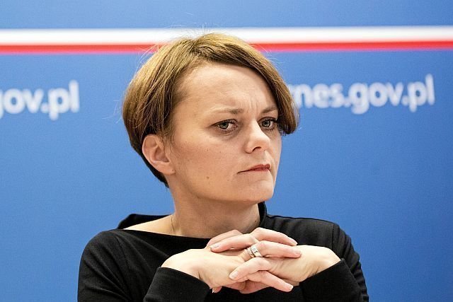 Minister przedsiębiorczości i technologii Jadwiga Emilewicz zastanawia się nad wprowadzeniem limitu wynagrodzeń przy zerowy PIT-ie.