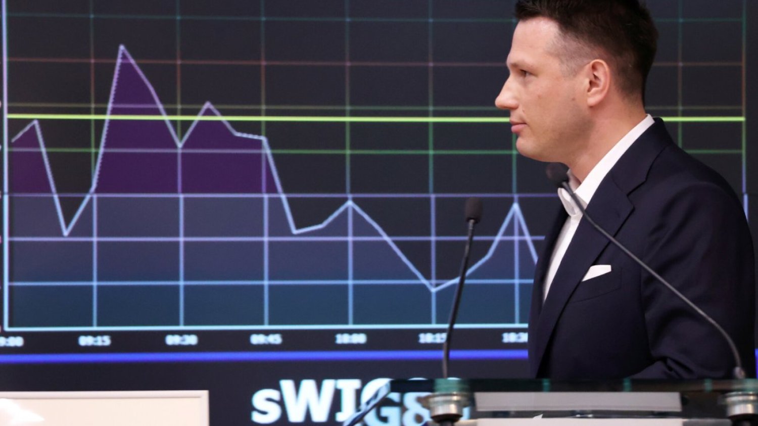 Skąd te nagłe spadki w Mentzen SA?