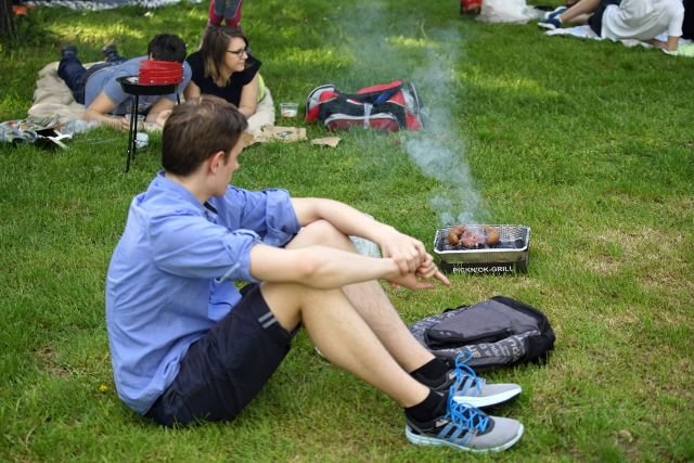 Jedna mała kiełbaska przyrządzona na tradycyjnym grillu węglowym dostarcza nam tyle benzo(a)pirenu, co 20 wypalonych papierosów