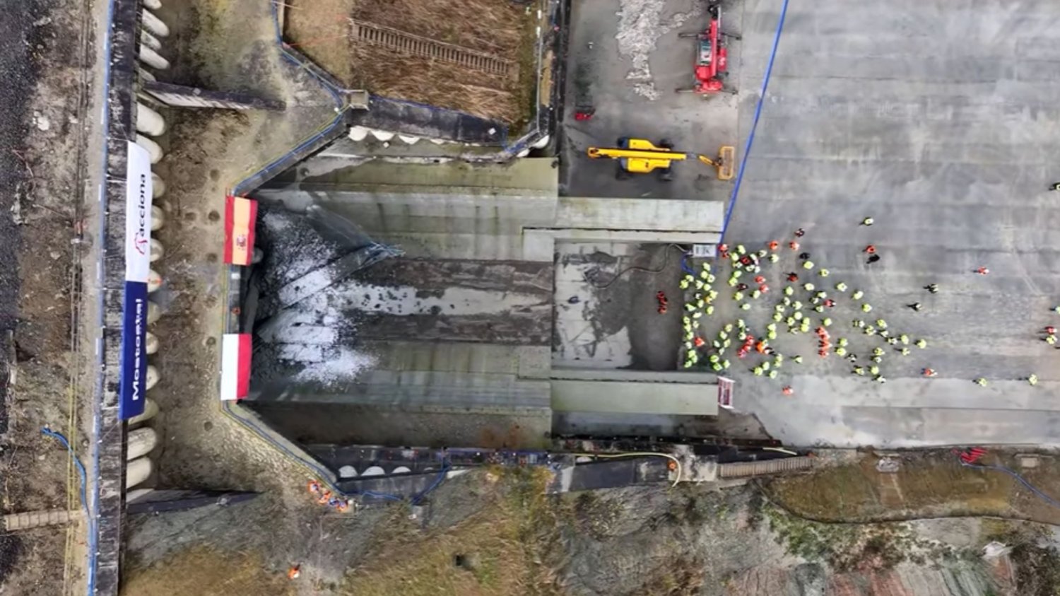 "Karpatka" przebija tunel na S19. Przełom w podkarpackiej infrastrukturze. "Karpatka" przebija tunel na S19. Przełom w podkarpackiej infrastrukturze.
