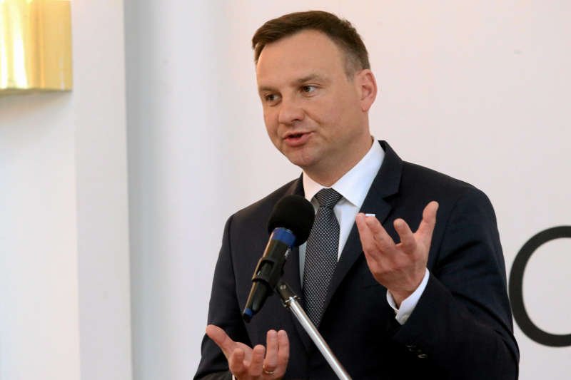 Andrzej Duda: "Inwestujmy w młodych ludzi, a nie w innowacje". Wyjaśniamy, dlaczego kandydat PiS nie ma racji
