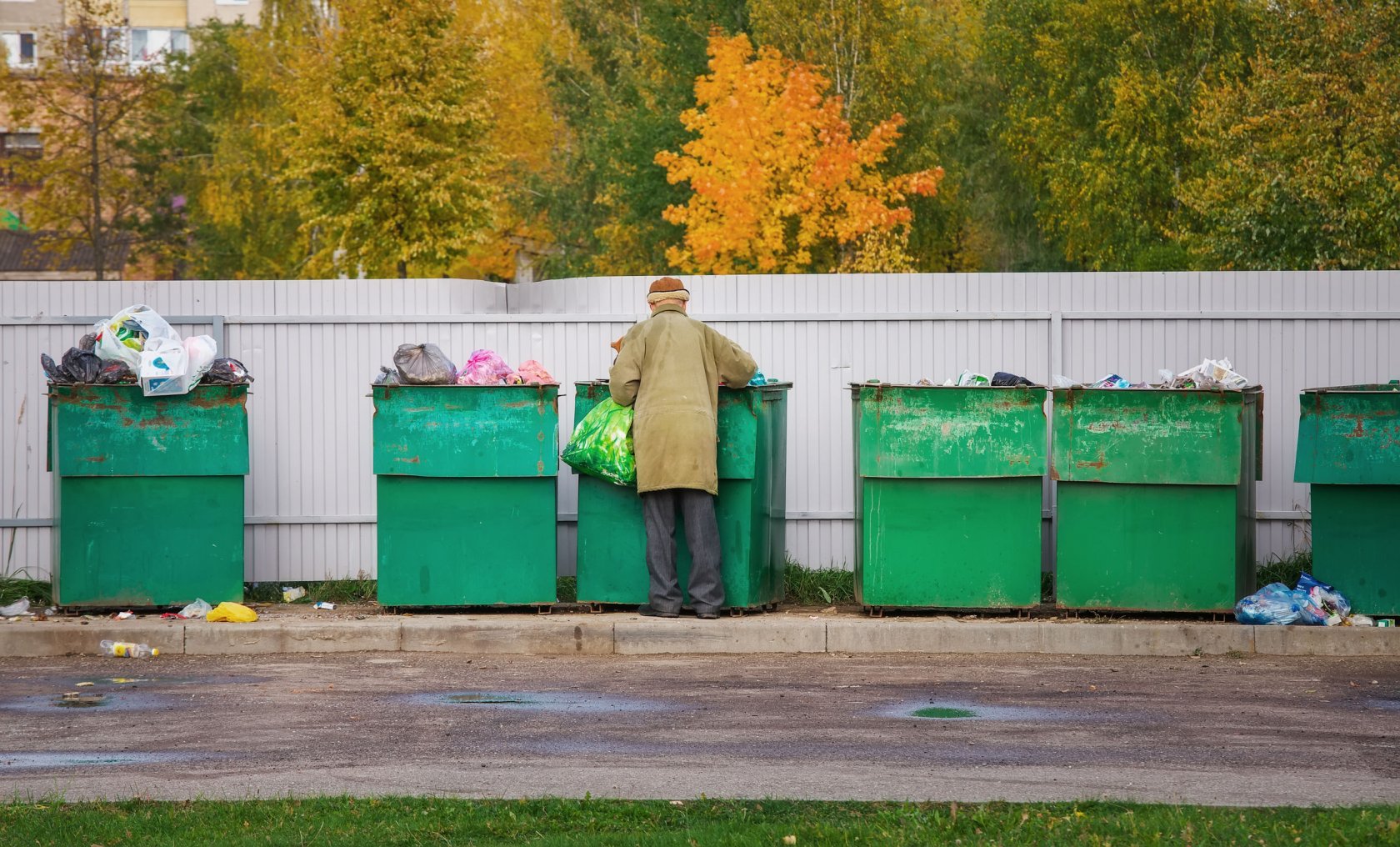 Najbiedniejsi największymi wygranymi obietnic PiS? Niekoniecznie