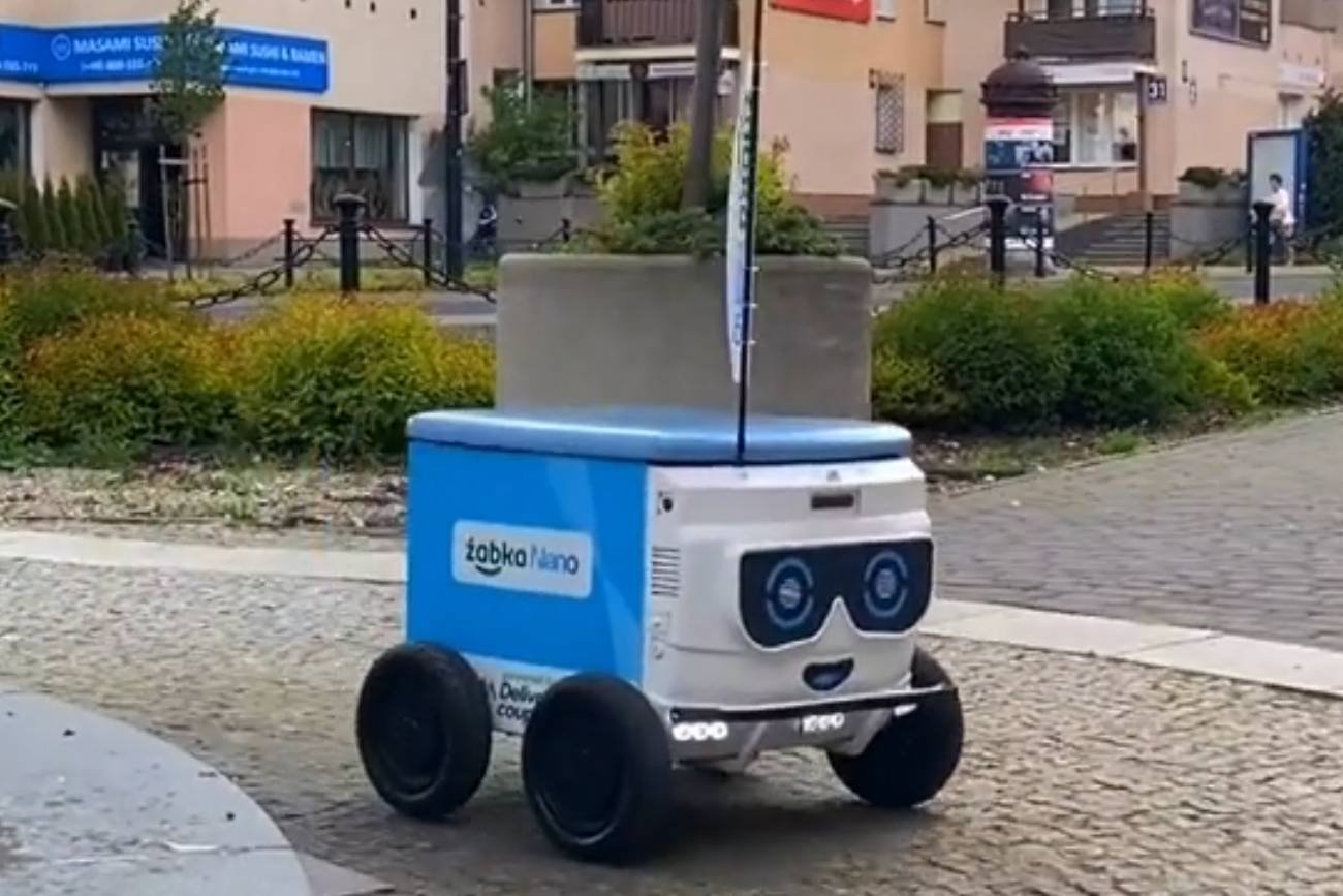 W Warszawie testowany jest robot Nanosik.