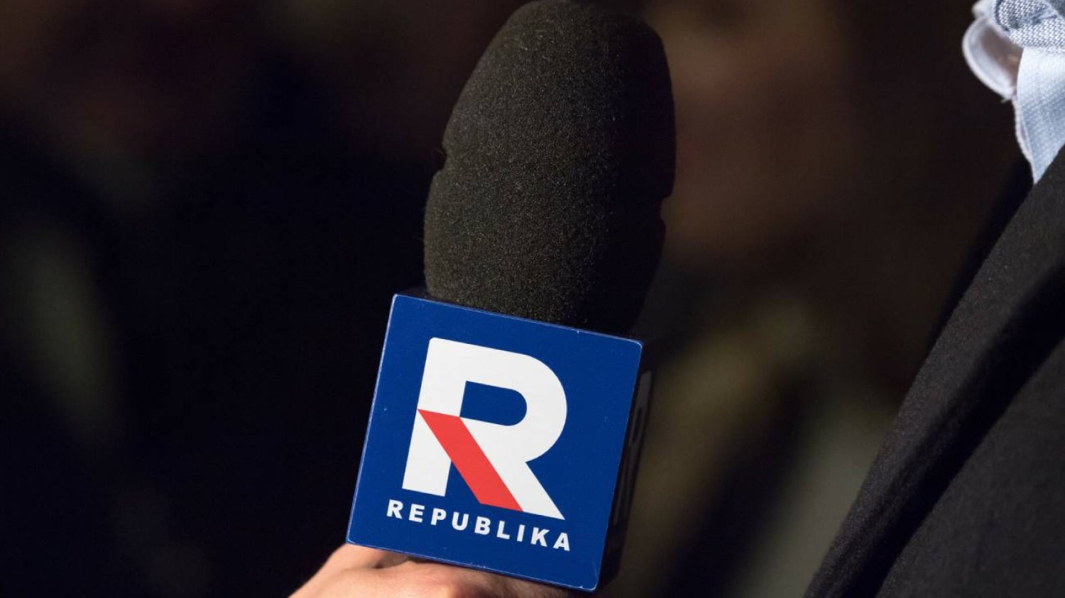Fala odejść reklamodawców z TV Republika.