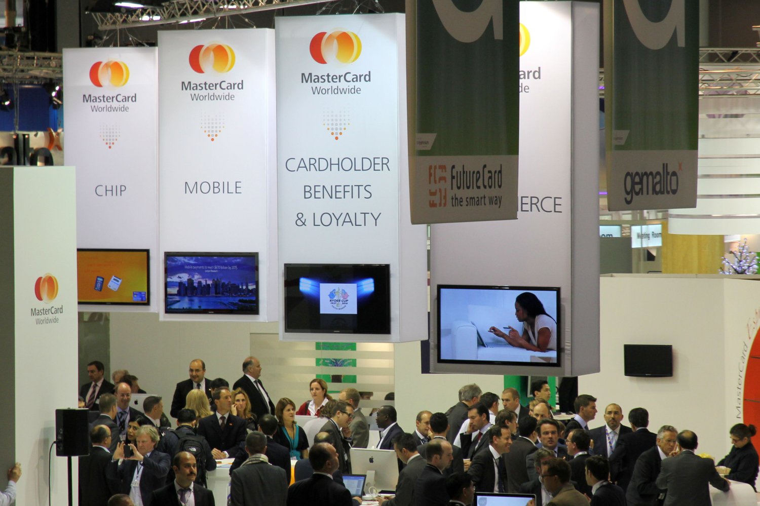 Pod względem liczby transakcji zbliżeniowych Polska zajmuje trzecie miejsce na świecie