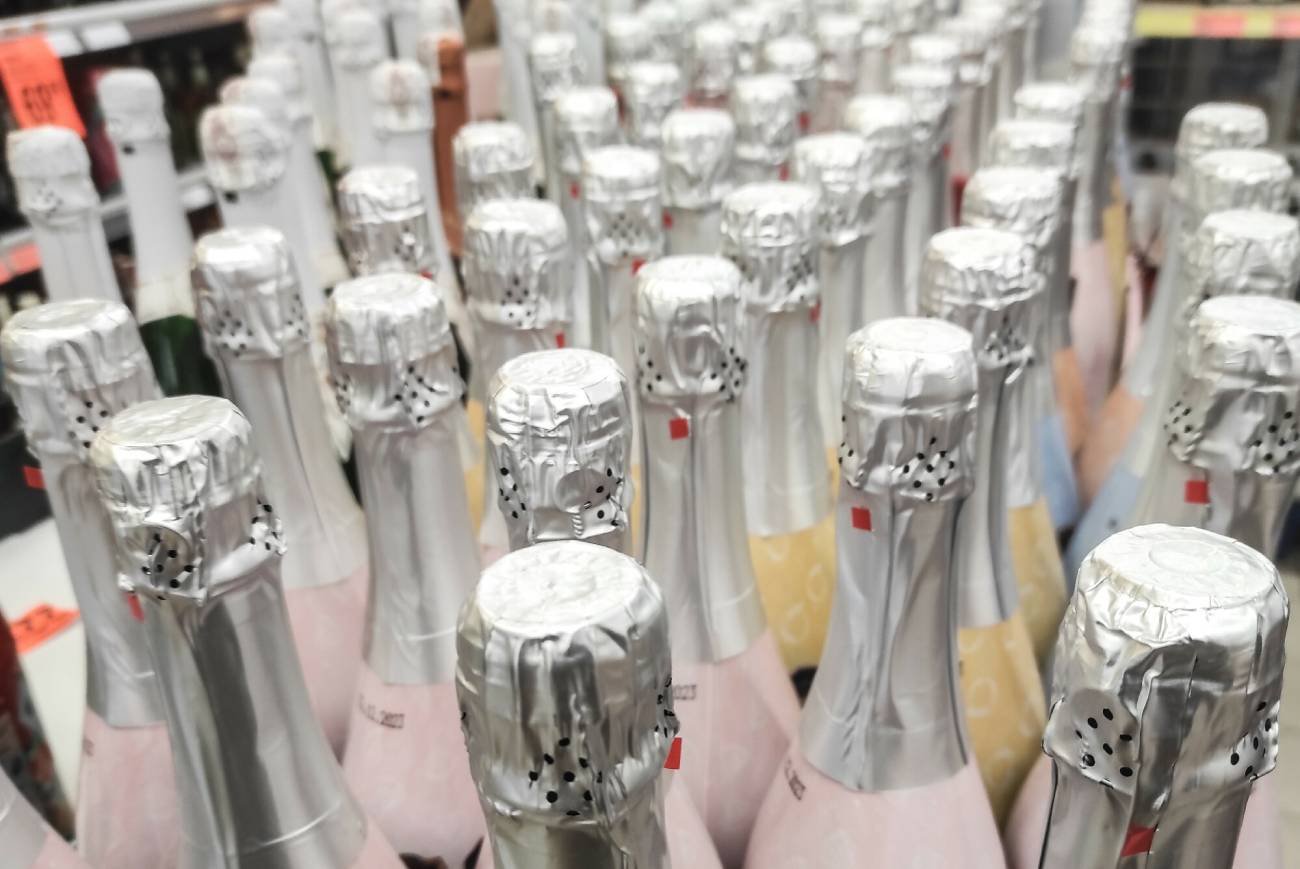 Duże zapotrzebowanie na szampana na świecie.