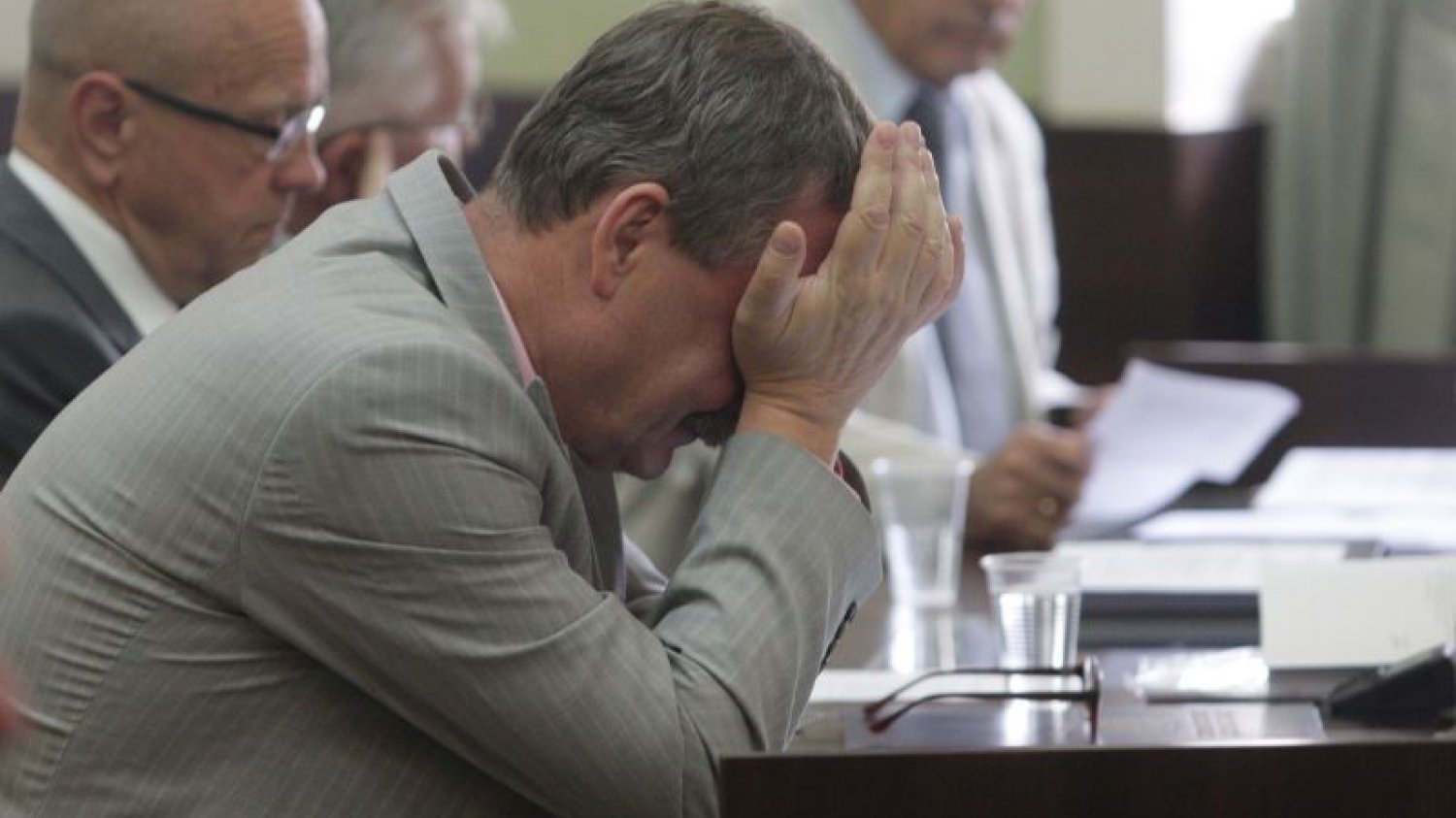 Zdjęcie poglądowe. Dawny prezydent Kielc podczas dyskusji ws. miejscowego planu zagospodarowania przestrzennego.