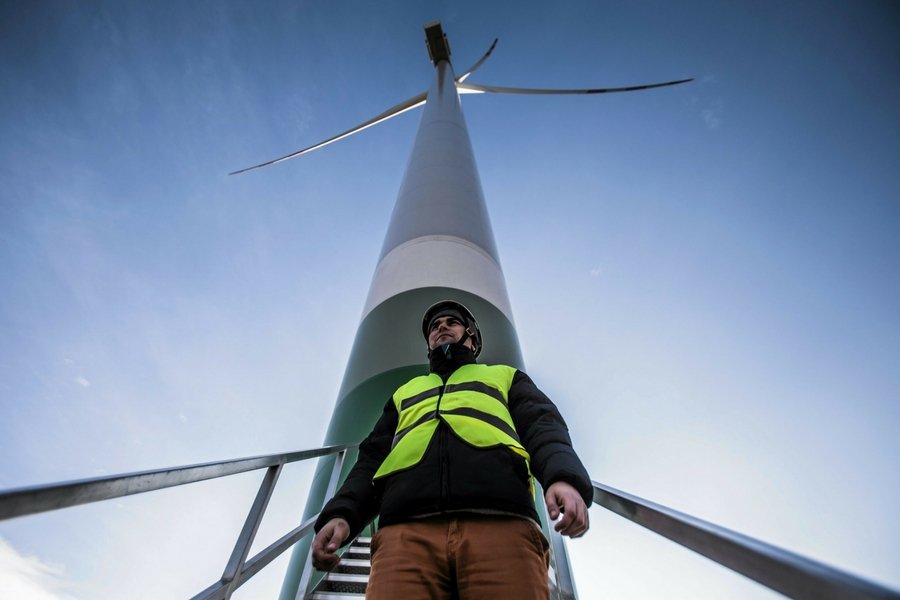 Branża odnawialnych źródeł energii zrobiła kolejny krok w kierunku bankructwa.