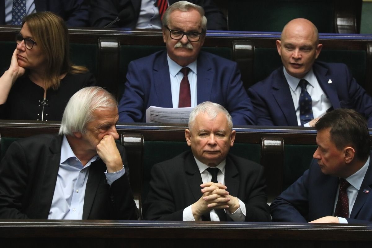 PiS rozważa odrzucenie senackiego weta ws. podwyżek dla posłów.