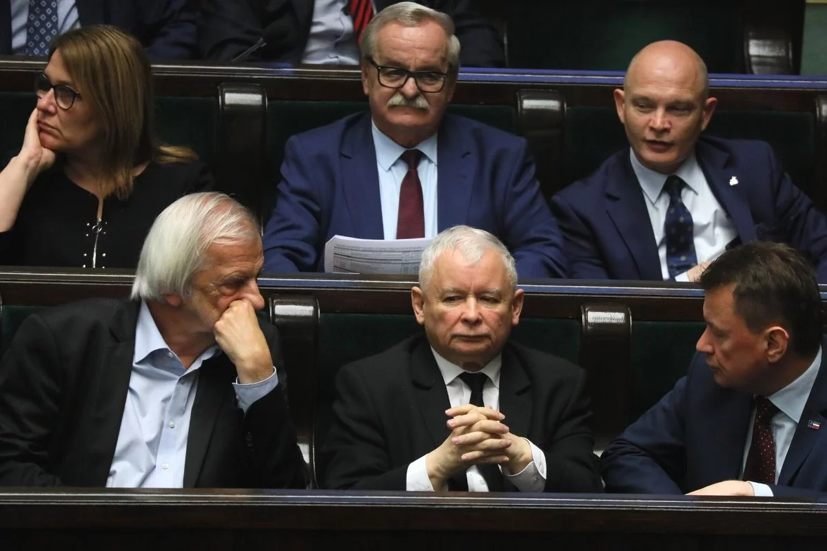 PiS rozważa odrzucenie senackiego weta ws. podwyżek dla posłów.