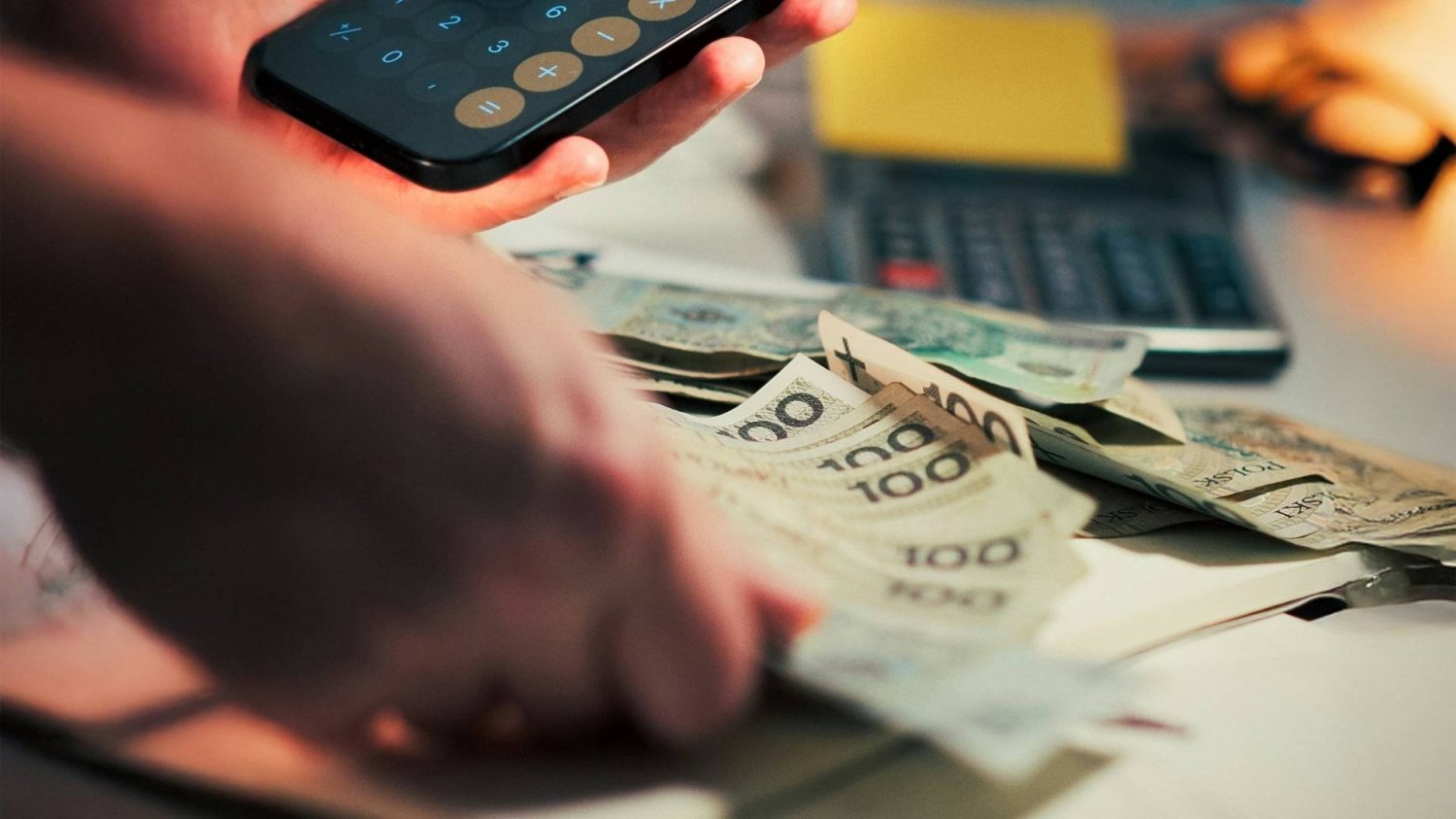 Polski bank wypłaci odszkodowania klientom. Mogą zgarnąć nawet 2500 zł.