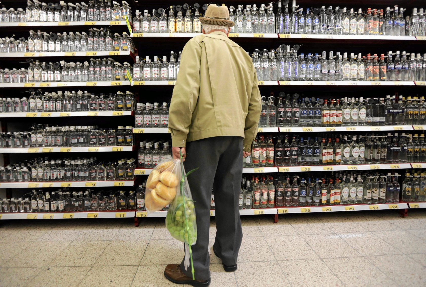 Cukierki z alkoholem mogą być niedługo traktowane przez jak piwo czy wódka