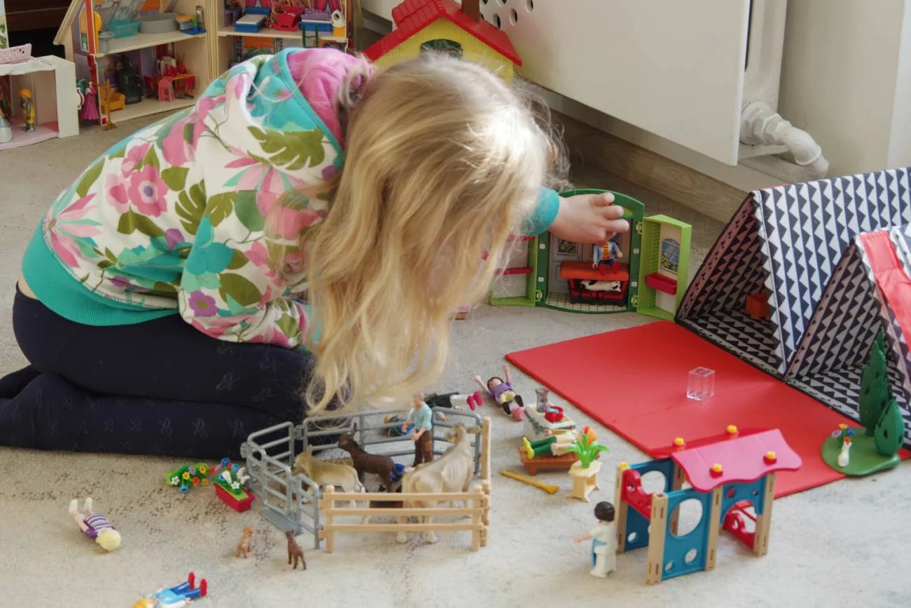 Bawiące się dziecko