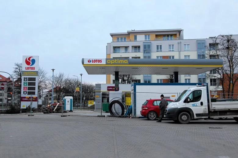 Przeciw wchłonięciu Lotosu przez Orlen opowiadają się politycy z Pomorza
