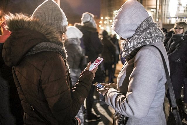 Ministerstw Spraw Wewnętrznych Nadrenii Płn.-Westfalii ostrzega pracowników przed zabieraniem prywatnych smartfonów na MŚ w Rosji