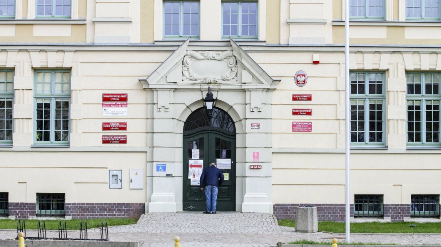 Ile zarabiają osoby na stanowiskach samorządowych?