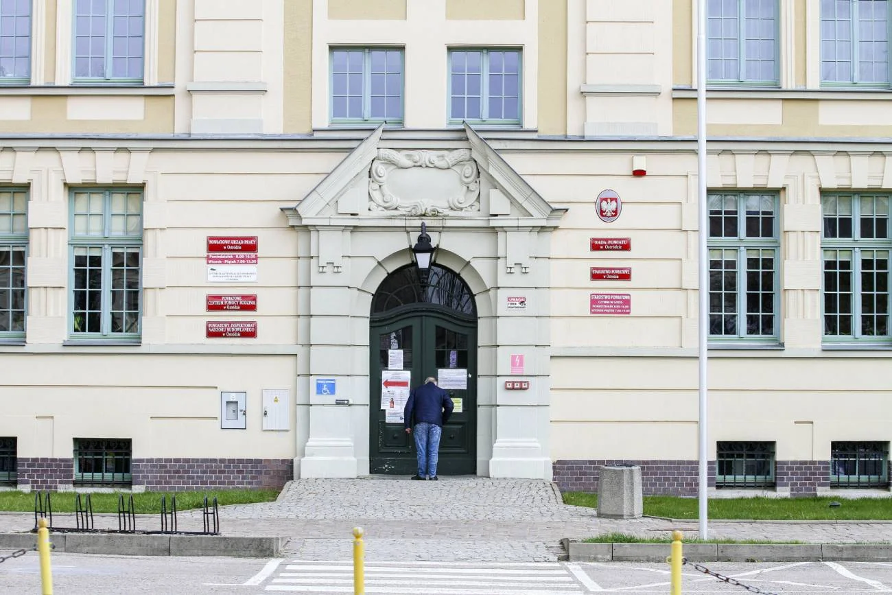 Ile zarabiają osoby na stanowiskach samorządowych?