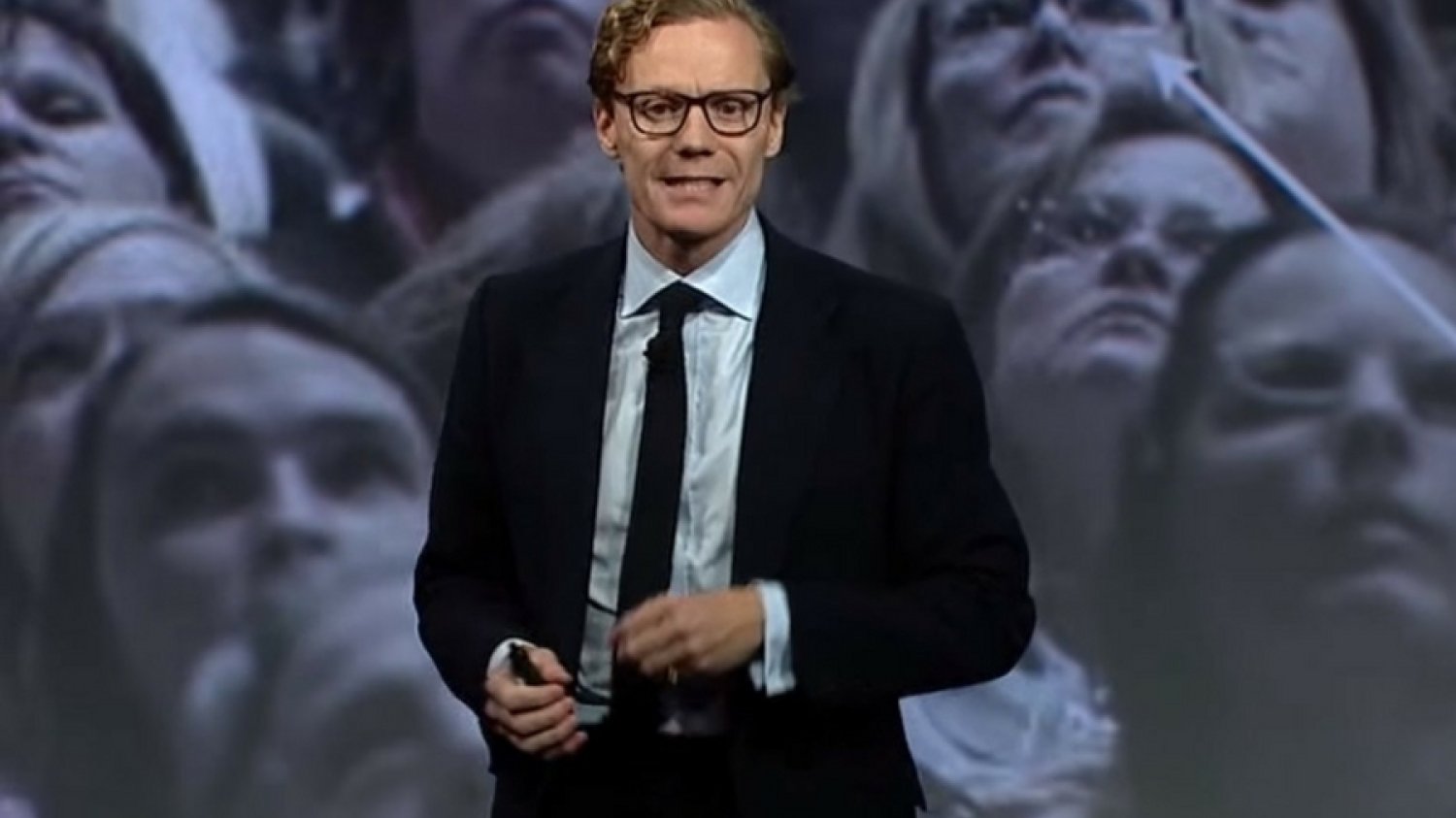 Alexander Nix, prezes Cambridge Analytica, został zawieszony w marcu. To jednak nie wystarczyło, by uratować firmę.