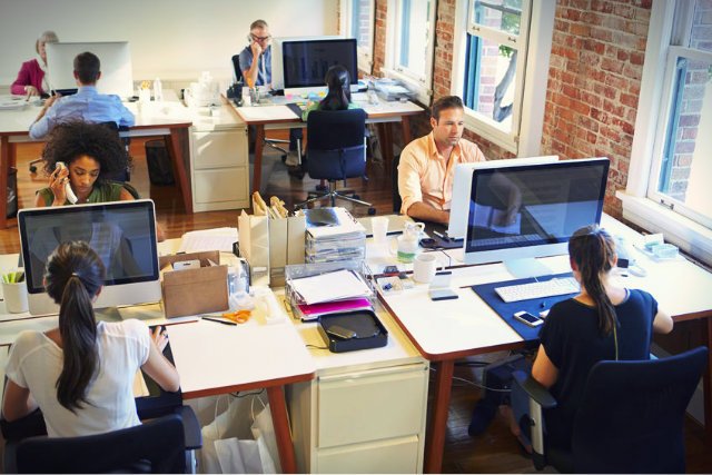 "Gorące krzesła" mogą zmniejszyć potrzebną powierzchnię biura nawet o 30 proc.