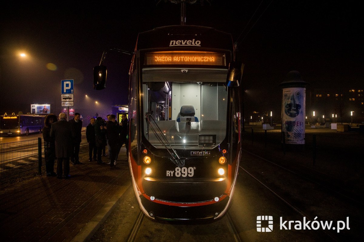 Krakowski autonomiczny tramwaj odbył pierwszą jazdę w świecie rzeczywistym