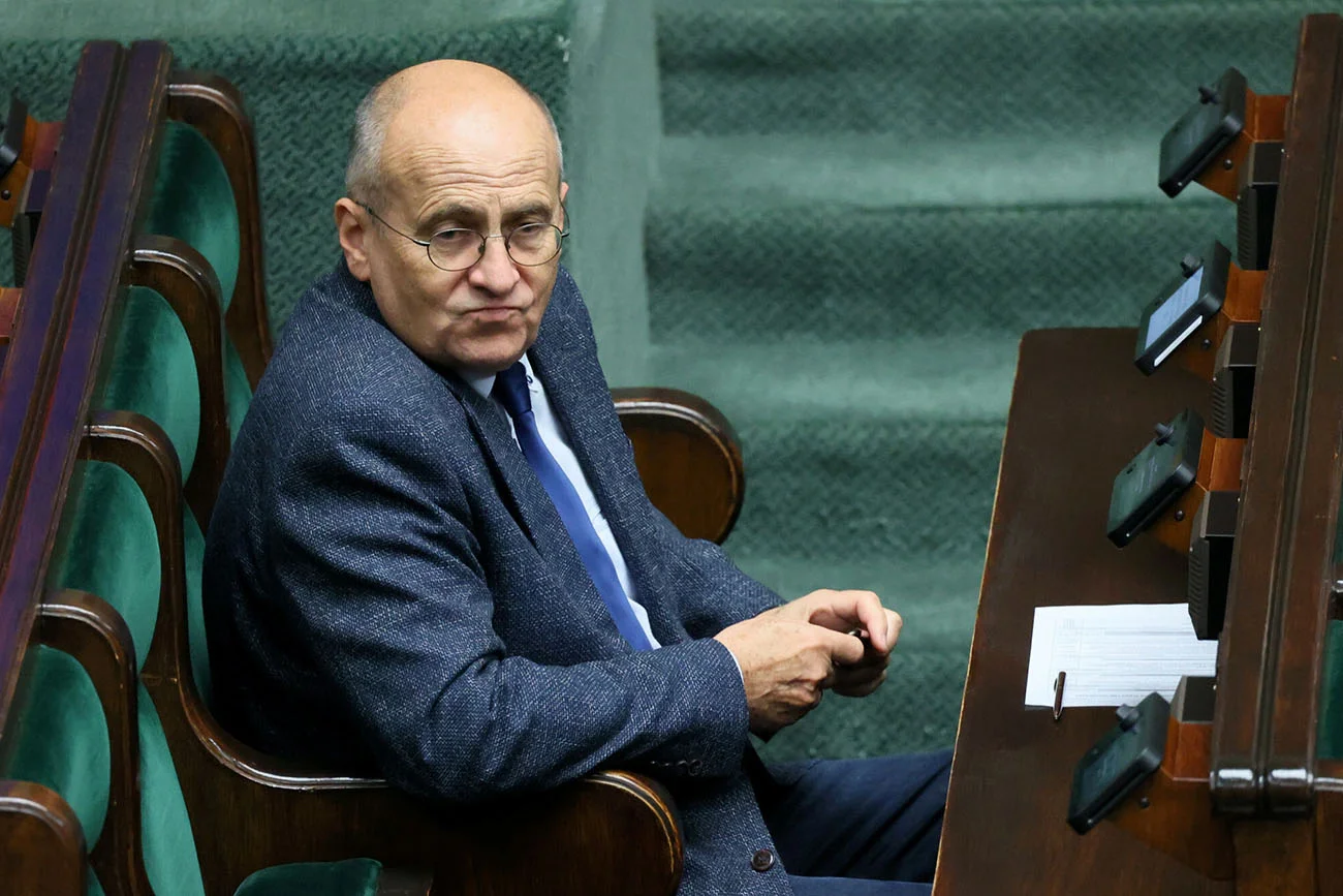 Afera wizowa trwa w najlepsze? "Rzeczpospolita": MSZ nie zerwało umów.