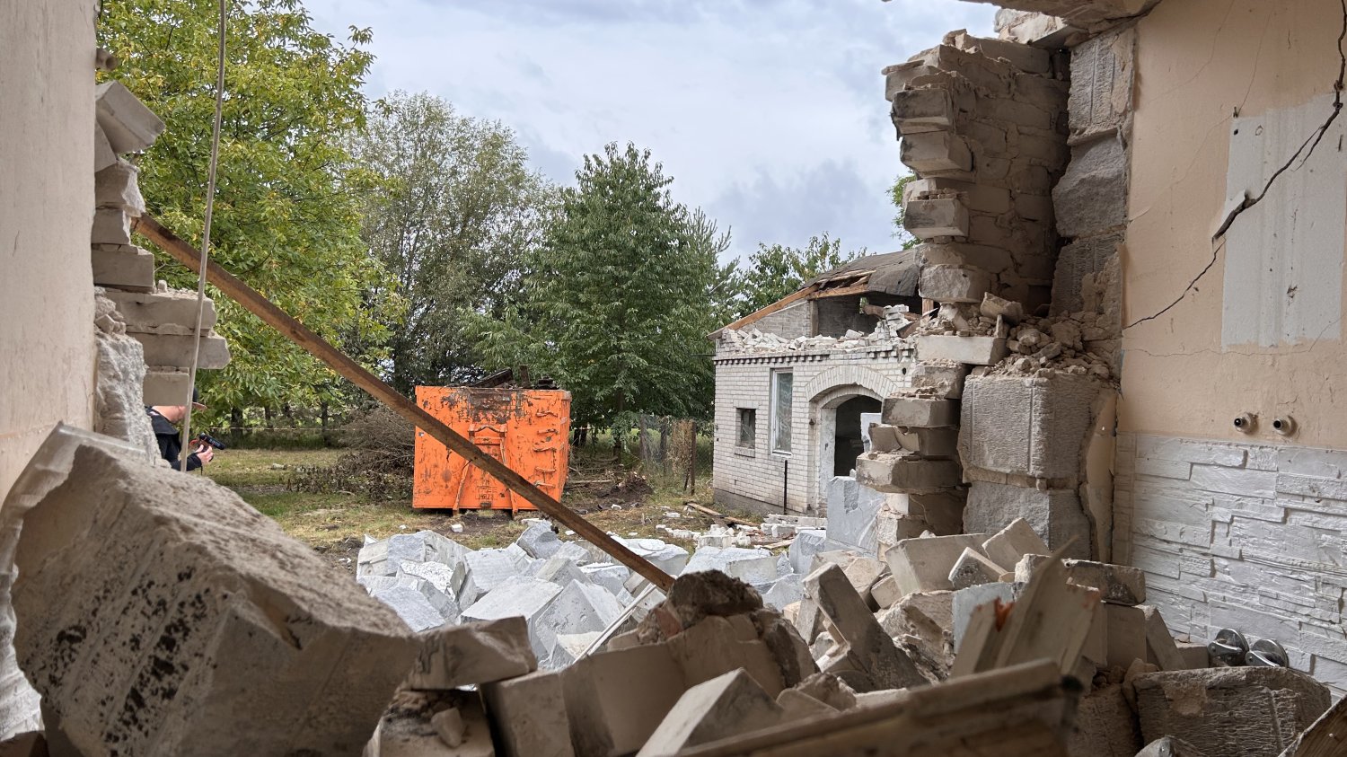 Co dalej z CPK po wyborach. Wyburzany dom w Szymanowie na terenie wykupionym przez CPK