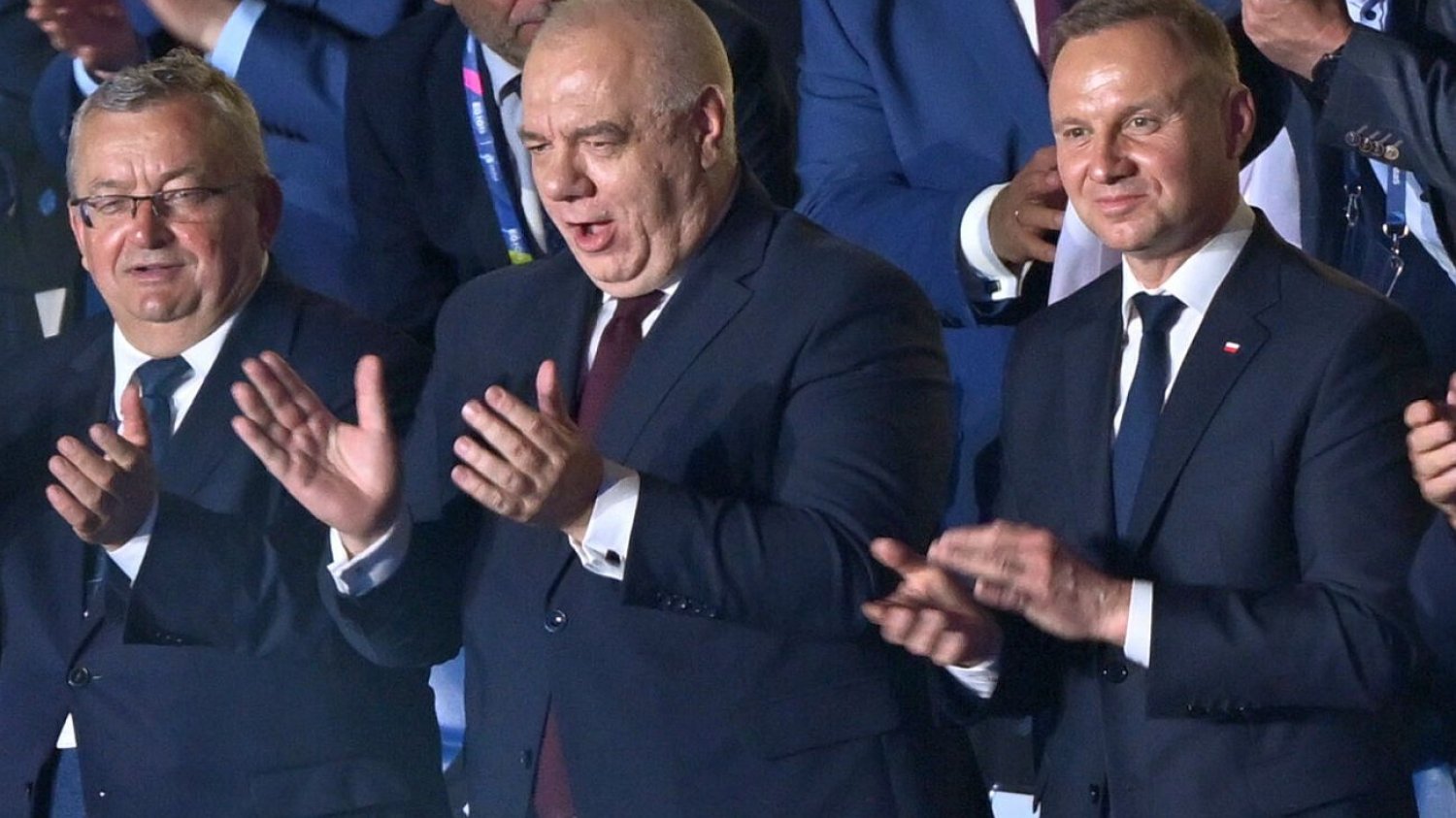 Otwarcie igrzysk tłumnie odwiedzili politycy, ale nie zostali przyjaźnie przyjęci przez widzów.
