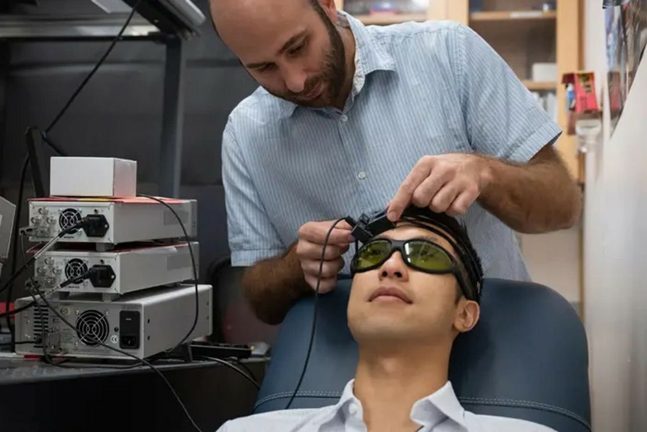 "To rodzi paradoks: co robi mózg, aby filtrować wszystkie te informacje?"