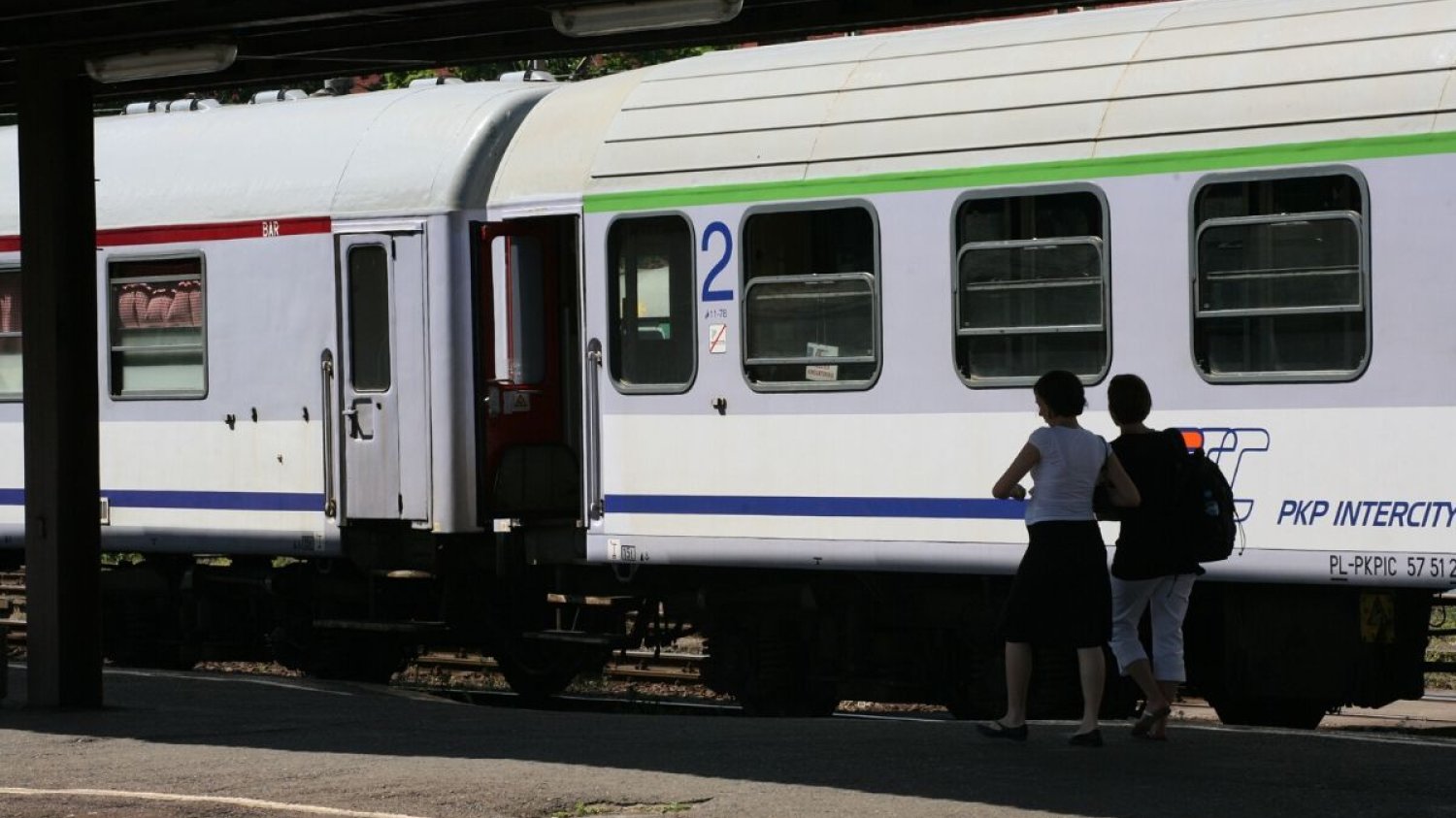 W połowie polskich pociągów nie ma jeszcze toalet z zamkniętym obiegiem.