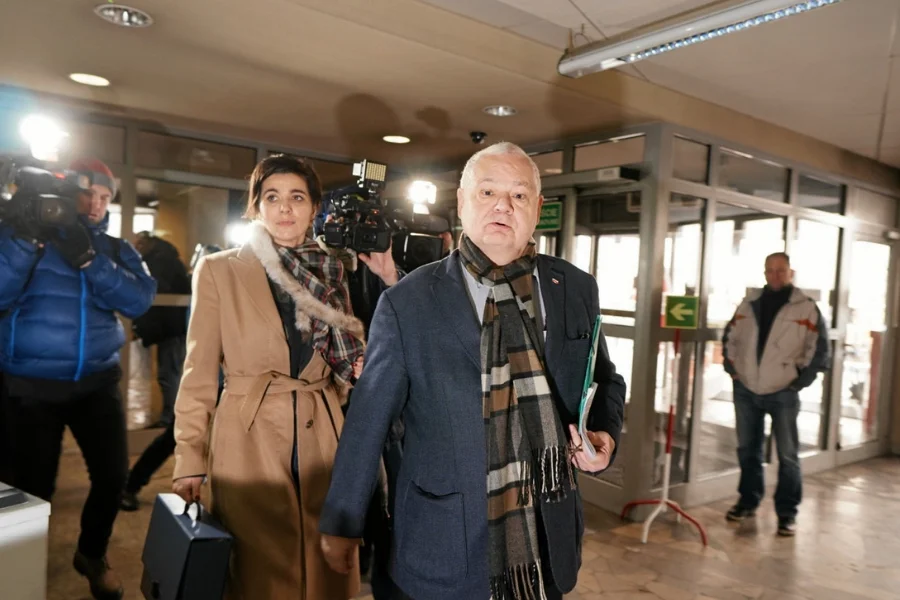 Wiosna nie ukrywa, że impulsem do kampanii była burza wokół zarobków pracowników szefa NBP, Adama Glapińskiego.